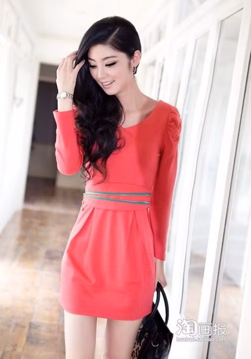 Chiếc váy liền thân vai bồng sẽ xóa đi cảm giác bạn sở hữu một bờ vai to ngang. Chiếc váy liền thân vai bồng sẽ xóa đi cảm giác bạn sở hữu một bờ vai to ngang.