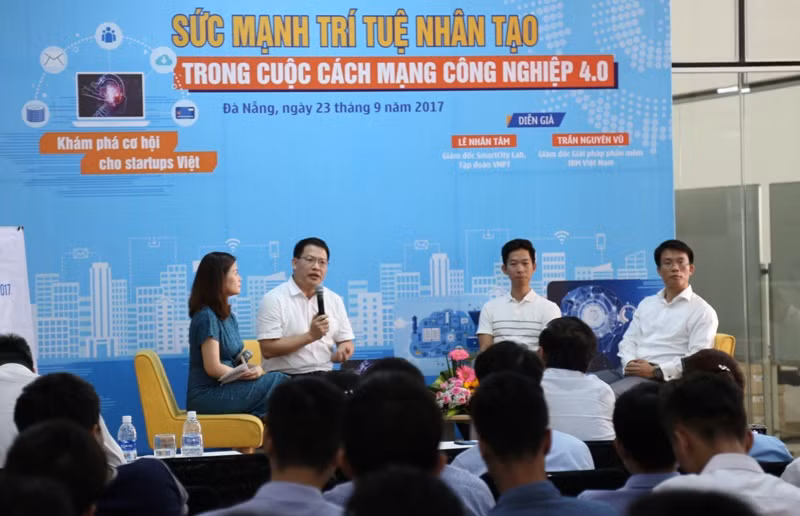 Các chuyên gia nhận định cách mạng công nghiệp 4.0 là cơ hội và thách thức lớn cho các quốc gia. Các chuyên gia nhận định cách mạng công nghiệp 4.0 là cơ hội và thách thức lớn cho các quốc gia.