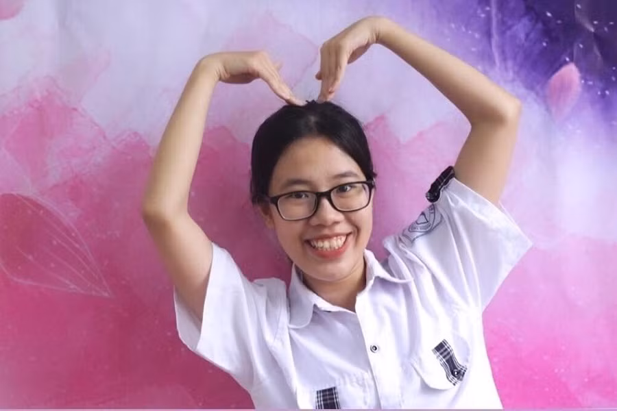 Ngưỡng mộ nữ sinh Bắc Giang đạt 10 điểm môn Lịch sử