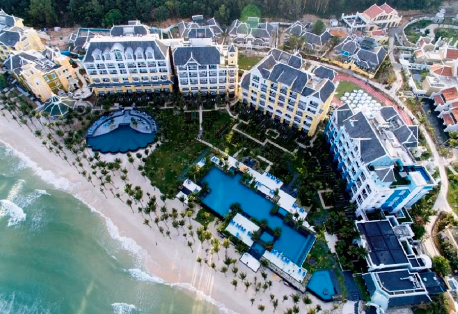 JW Marriott Phu Quoc Emerald Bay do Sun Group đầu tư là khu nghỉ dưỡng sang trọng bậc nhất tại Phú Quốc.