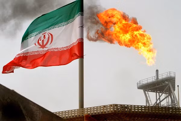 Căng thẳng Mỹ-Iran khiến thị trường dầu mỏ thế giới trở nên bi quan (Ảnh: Reuters)