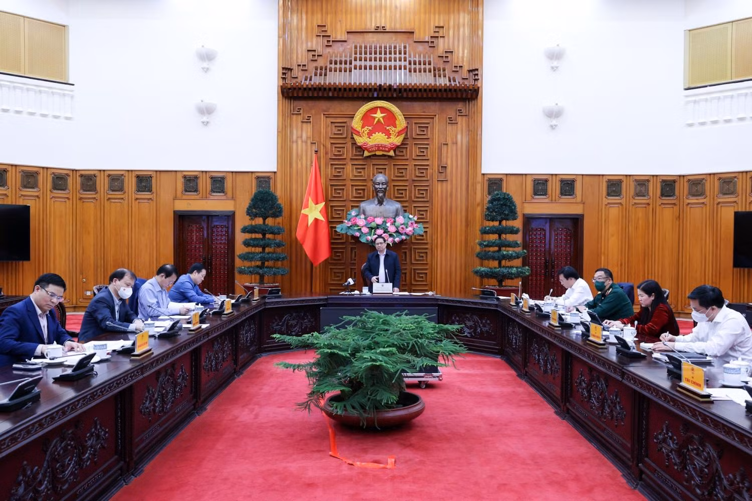 Ngày 16/3, Thủ tướng Phạm Minh Chính đã chủ trì cuộc làm việc với Petrovietnam về tình hình năm 2021, 2 tháng đầu năm 2022 và kế hoạch sản xuất kinh doanh năm 2022.