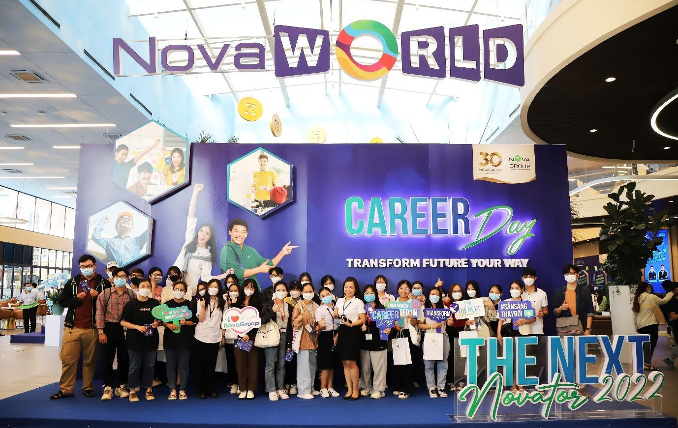 Career Day tại Novaland Gallery thu hút hàng trăm sinh viên tham dự Career Day tại Novaland Gallery thu hút hàng trăm sinh viên tham dự
