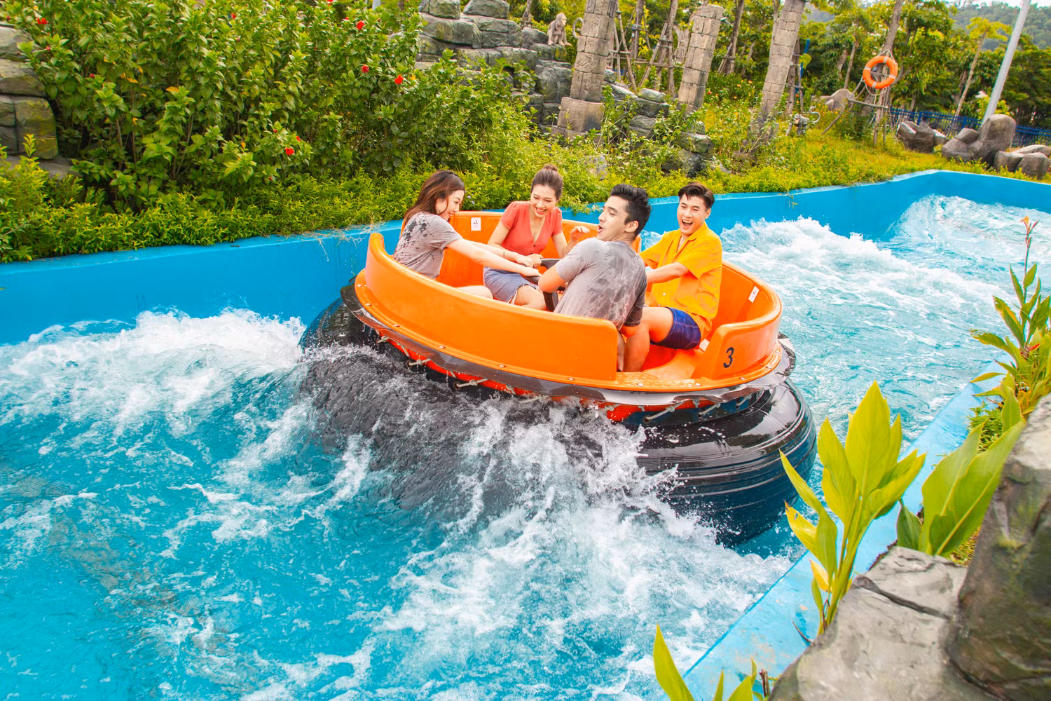 Trò chơi Dòng sông thử thách- Dragon Park - Sun World Halong Complex Trò chơi Dòng sông thử thách- Dragon Park - Sun World Halong Complex