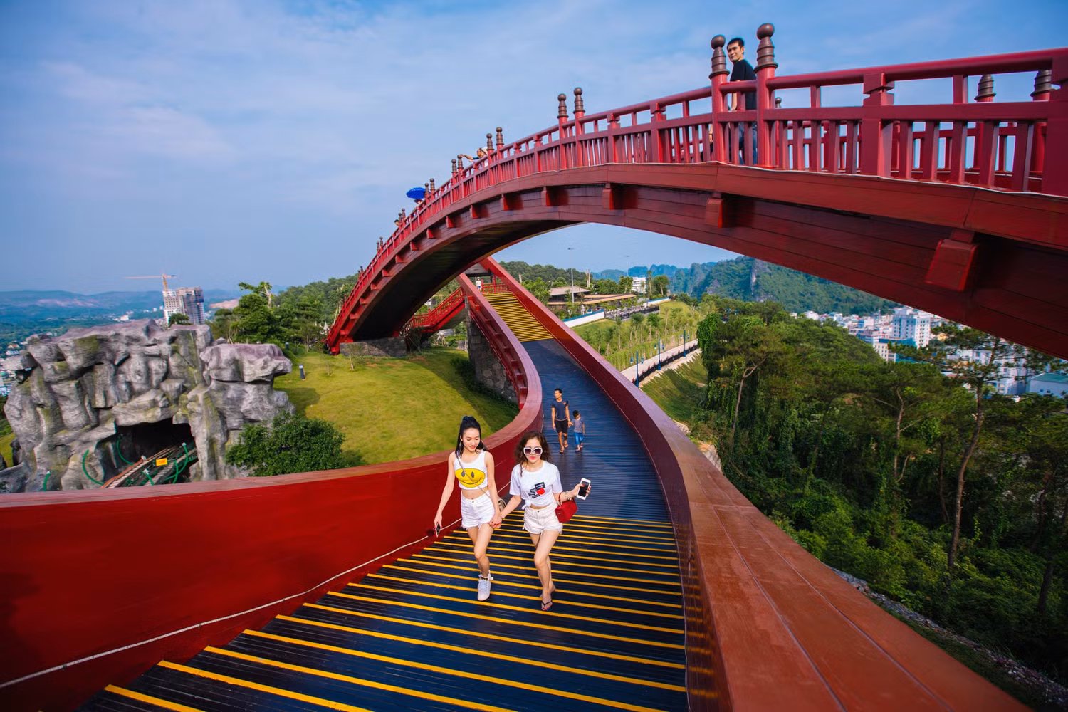Cầu Koi - Sun World Halong Complex Cầu Koi - Sun World Halong Complex