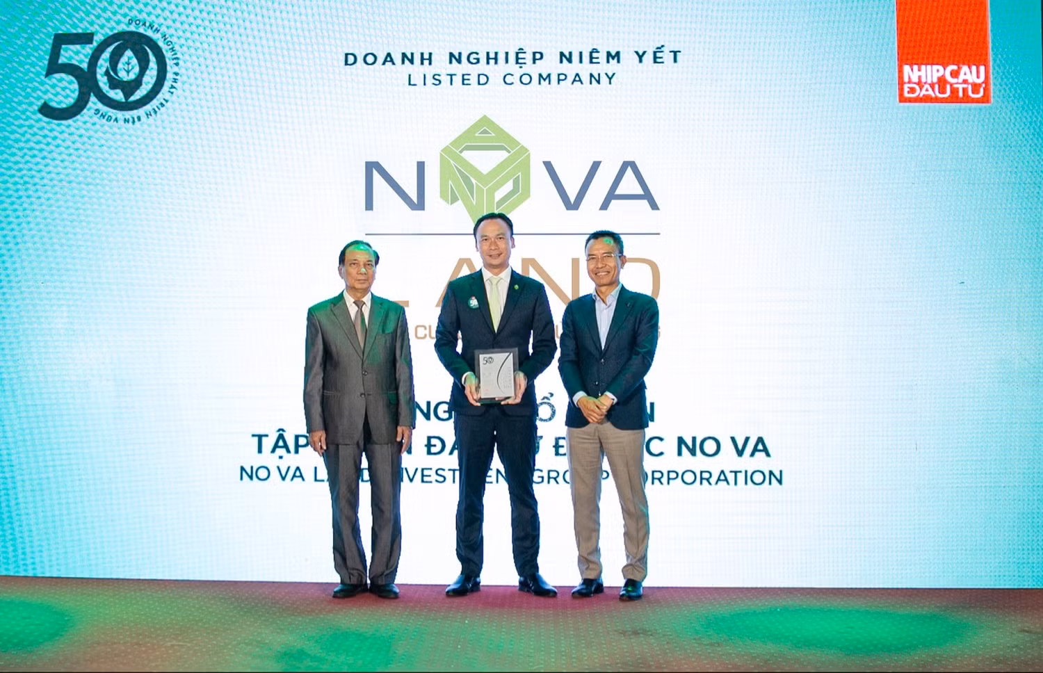 Ông Nguyễn Ngọc Huyên, Tổng Giám đốc Novaland nhận giải thưởng Doanh nghiệp Phát triển bền vững 2022 Ông Nguyễn Ngọc Huyên, Tổng Giám đốc Novaland nhận giải thưởng Doanh nghiệp Phát triển bền vững 2022