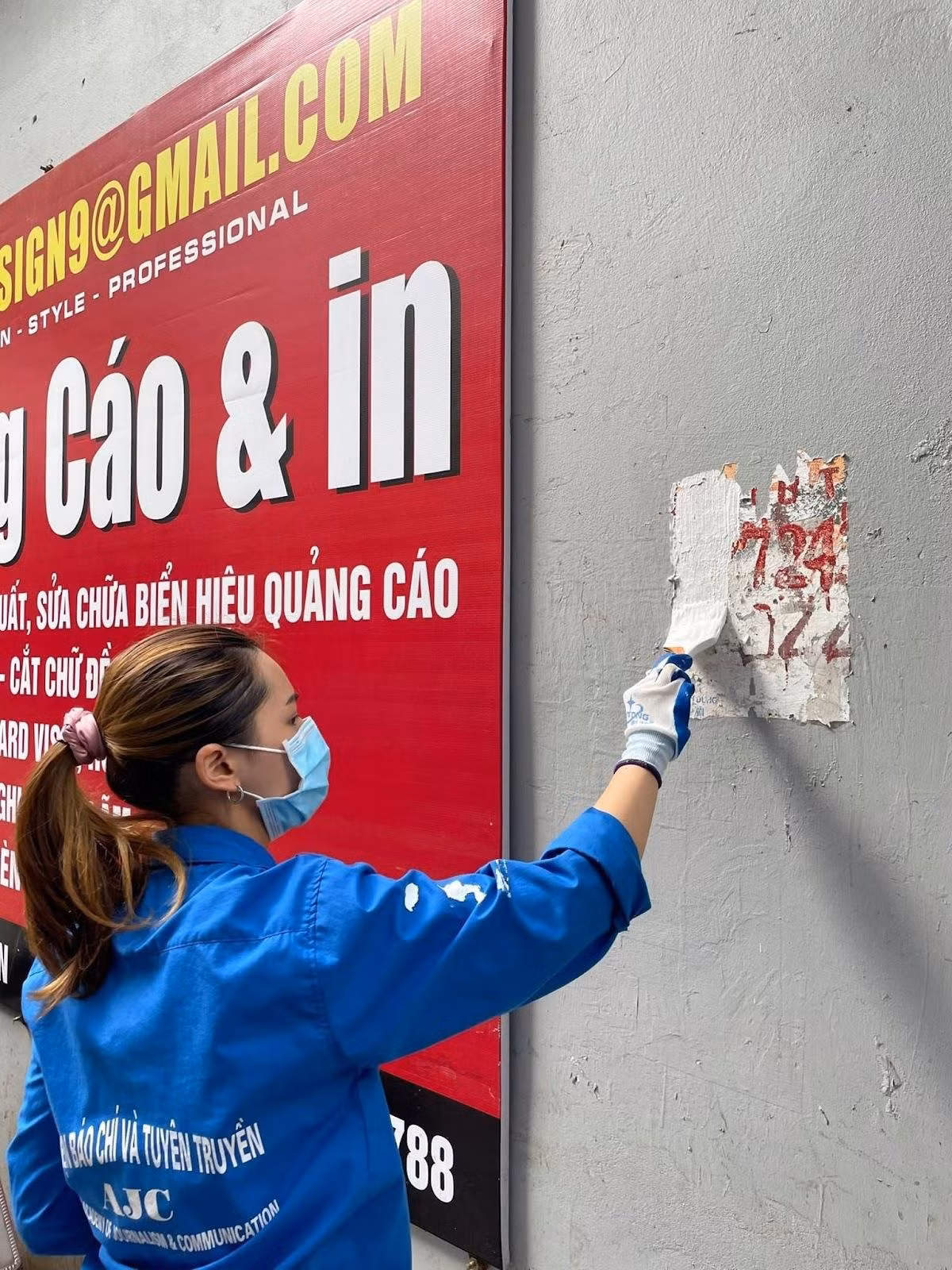 Quỳnh Anh tham gia các hoạt động xã hội tại địa phương (Ảnh: NVCC) Quỳnh Anh tham gia các hoạt động xã hội tại địa phương (Ảnh: NVCC)