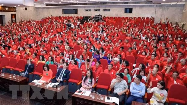 Đại biểu biểu quyết thông qua nhân sự Ban Chấp hành khóa XI. (Ảnh: Thanh Tùng/TTXVN) Đại biểu biểu quyết thông qua nhân sự Ban Chấp hành khóa XI. (Ảnh: Thanh Tùng/TTXVN)