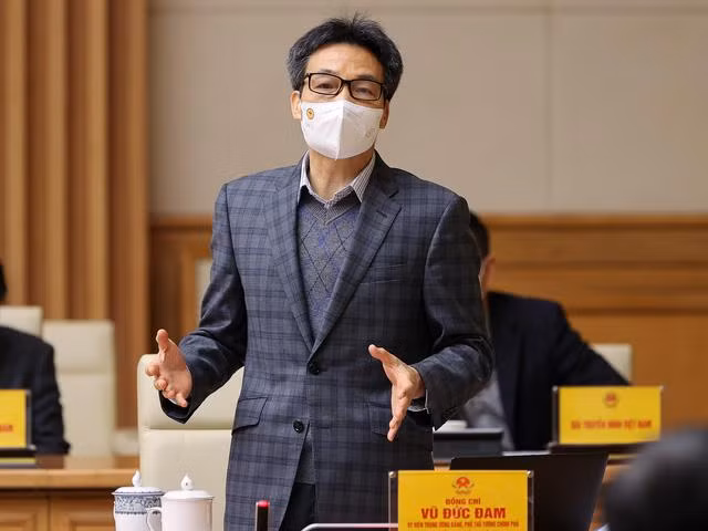Phó Thủ tướng Vũ Đức Đam: "Thời gian qua tỉ lệ nhiễm tăng cao nhưng số ca nặng rất thấp là do chúng ta thực hiện rất tốt chiến dịch tiêm chủng vaccine với tỉ lệ lên tới 98-99%" - Ảnh: VGP/Nhật Bắc Phó Thủ tướng Vũ Đức Đam: "Thời gian qua tỉ lệ nhiễm tăng cao nhưng số ca nặng rất thấp là do chúng ta thực hiện rất tốt chiến dịch tiêm chủng vaccine với tỉ lệ lên tới 98-99%" - Ảnh: VGP/Nhật Bắc