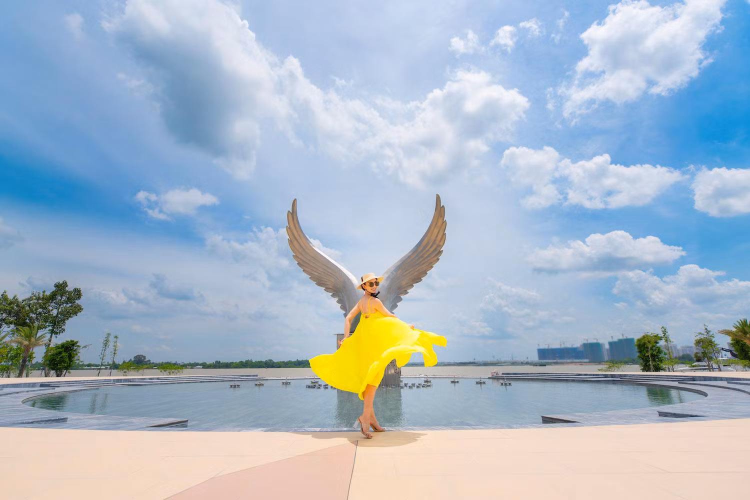 Tổ hợp quảng trường – bến du thuyền Aqua Marina như một biểu tượng check-in không thể bỏ lỡ mỗi khi đến Aqua City và hoàng loạt tiện ích hiện đại danh tiếng như Baskin Robbins, Xing Fu Tang,…