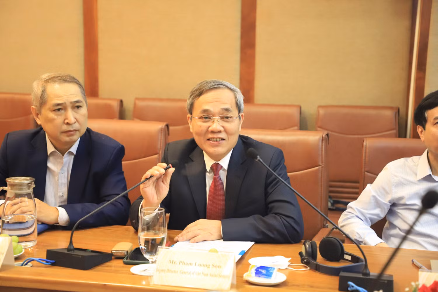 Phó Tổng Giám đốc Phạm Lương Sơn. Phó Tổng Giám đốc Phạm Lương Sơn.