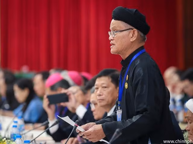 Các chức sắc, chức việc, lãnh đạo các tôn giáo bày tỏ vui mừng trước những thành tựu to lớn của đất nước - Ảnh: VGP/Nhật Bắc