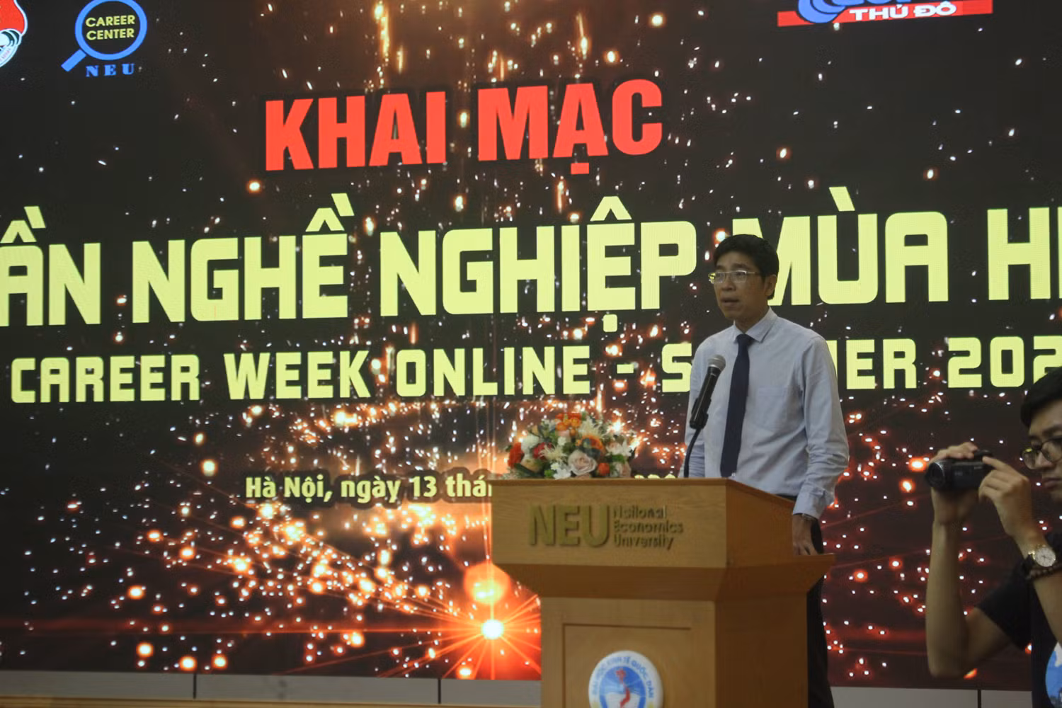 Tiến sĩ Bùi Trung Hải – Giám đốc Trung tâm tư vấn hướng nghiệp và việc làm, trưởng Ban tổ chức (Ảnh: Khánh Vy)