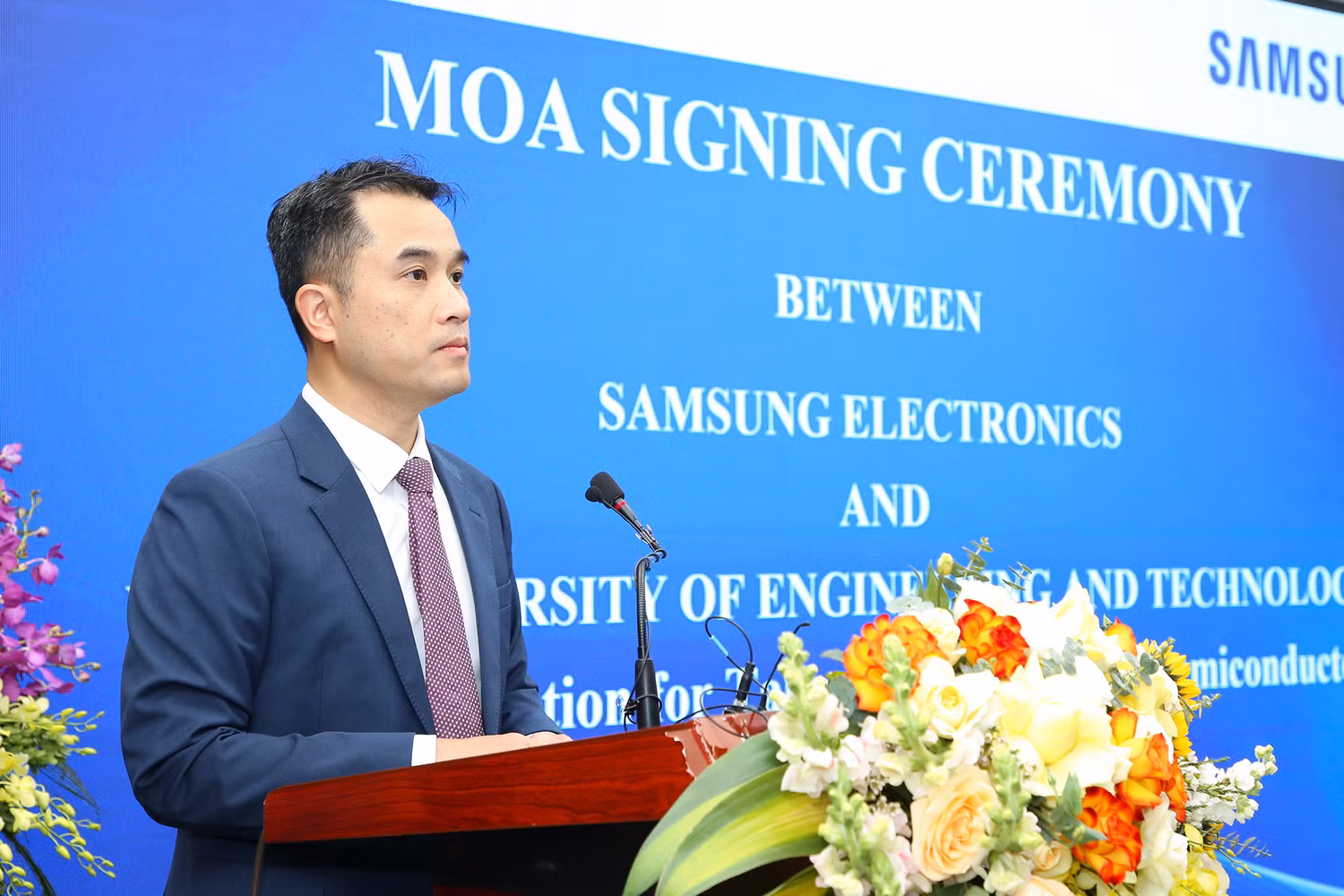 Phó Giáo sư, Tiến sĩ Phạm Bảo Sơn phát biểu tại buổi lễ.
