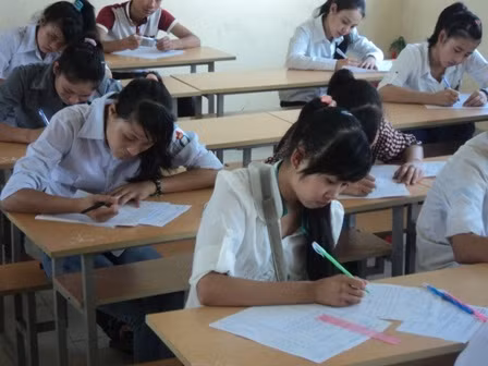 Lộ diện mảng tối giáo dục từ hàng nghìn bài thi bị điểm liệt ảnh 3