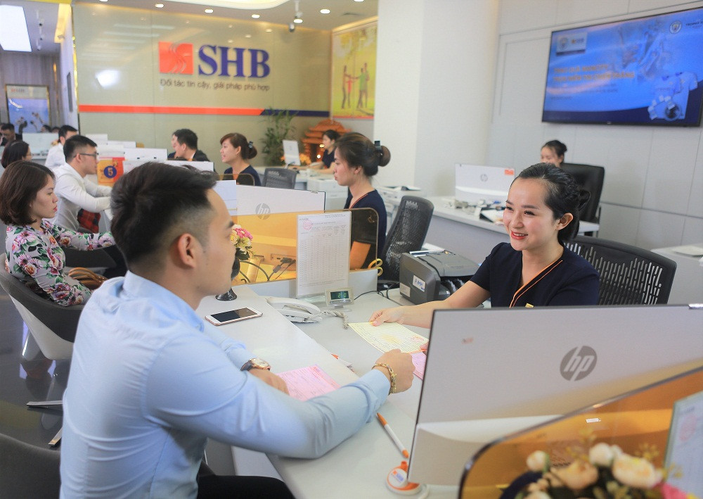 Bộ ấn phẩm Xuân 2020 không chỉ là những cuốn lịch block, lịch bàn, tuần,.., mà còn là lời tri ân, lời chúc mừng SHB gửi tới tất cả các khách hàng, đối tác,…nhân dịp năm mới. Bộ ấn phẩm Xuân 2020 không chỉ là những cuốn lịch block, lịch bàn, tuần,.., mà còn là lời tri ân, lời chúc mừng SHB gửi tới tất cả các khách hàng, đối tác,…nhân dịp năm mới.