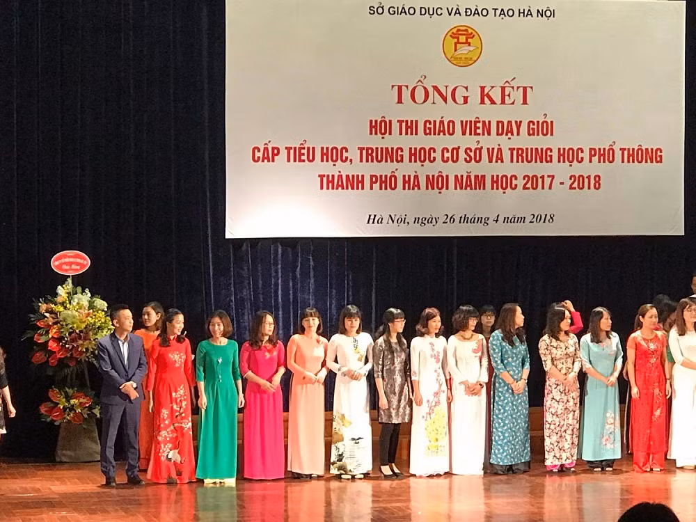 Hội thi giáo viên chủ nhiệm giỏi, có thầy cô bịa cả kỉ niệm ảnh 3