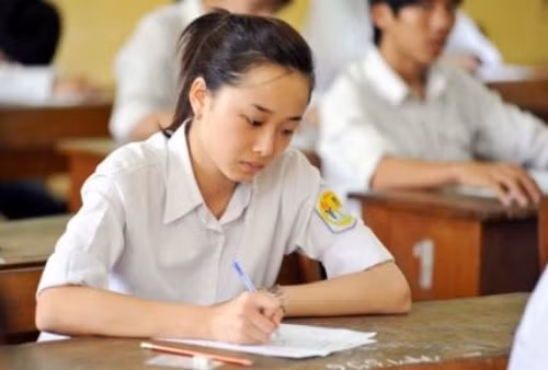 Thí sinh làm bài thi (ảnh minh họa)