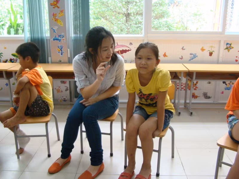 Đội của Thanh Hiên đang ráo riết tìm bài hát nói về các con vật. >>BẤM ĐÂY XEM CẬP NHẬT ĐIỂM THI ĐẠI HỌC, CAO ĐẲNG NHANH NHẤT 2012
