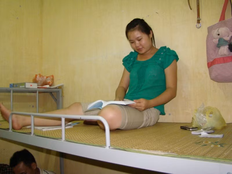 Sĩ tử chăm chỉ ôn luyện bài trong tâm trạng khá thoải mái.