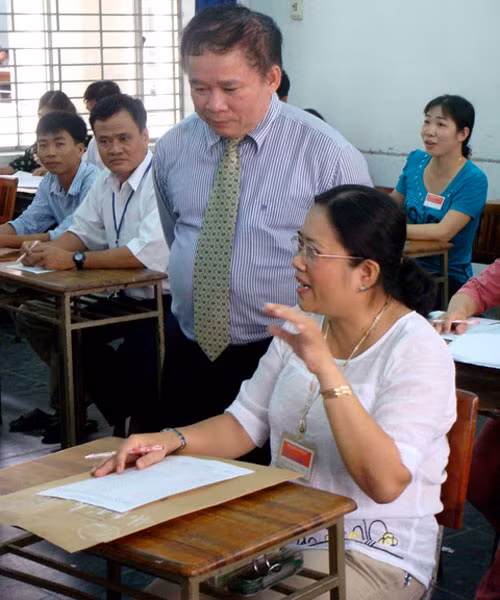Thứ trưởng kiểm tra công tác chấm thi Thứ trưởng kiểm tra công tác chấm thi