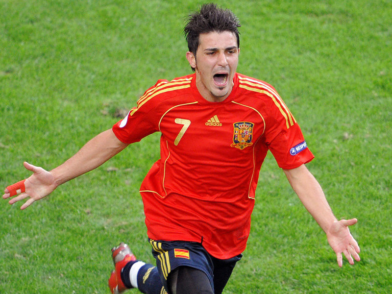 Tiền đạo David Villa (ĐT Tây Ban Nha) - Vô địch EURO 2008, Vua phá lưới EURO 2008 (4 bàn) Tiền đạo David Villa (ĐT Tây Ban Nha) - Vô địch EURO 2008, Vua phá lưới EURO 2008 (4 bàn)