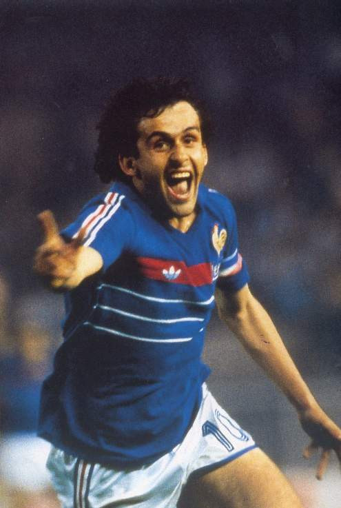 Huyền thoại Michel Platini (ĐT Pháp) - Vô địch EURO 1984, Vua phá lưới EURO 1984 (bàn), cầu thủ ghi nhiều bàn thắng nhất lịch sử các kỳ EURO (9 bàn). Huyền thoại Michel Platini (ĐT Pháp) - Vô địch EURO 1984, Vua phá lưới EURO 1984 (bàn), cầu thủ ghi nhiều bàn thắng nhất lịch sử các kỳ EURO (9 bàn).