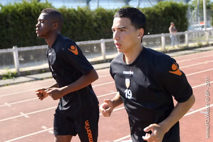 Tiền đạo Tristan Đỗ (Pháp) sinh ngày 31/1/1993, cao 1m70. Anh hiện đang khoác áo số 19 của CLB FC Lorient, đội đang chơi tại Ligue I, Pháp. Giá chuyển nhượng trên transfermarkt của Tristan vào khoảng 150.000 Euro.