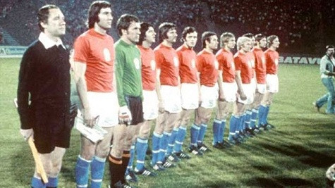 Đội tuyển Tiệp Khắc trong trận chung kết EURO 1976 gặp Tây Đức Đội tuyển Tiệp Khắc trong trận chung kết EURO 1976 gặp Tây Đức