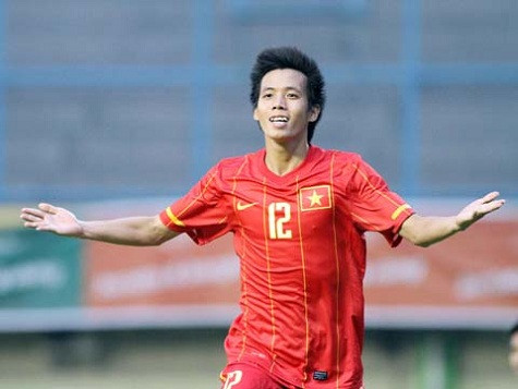 Tiền vệ trẻ Nguyễn Văn Quyết đang có cơ hội lớn giành danh hiệu QBV VN 2011 Tiền vệ trẻ Nguyễn Văn Quyết đang có cơ hội lớn giành danh hiệu QBV VN 2011