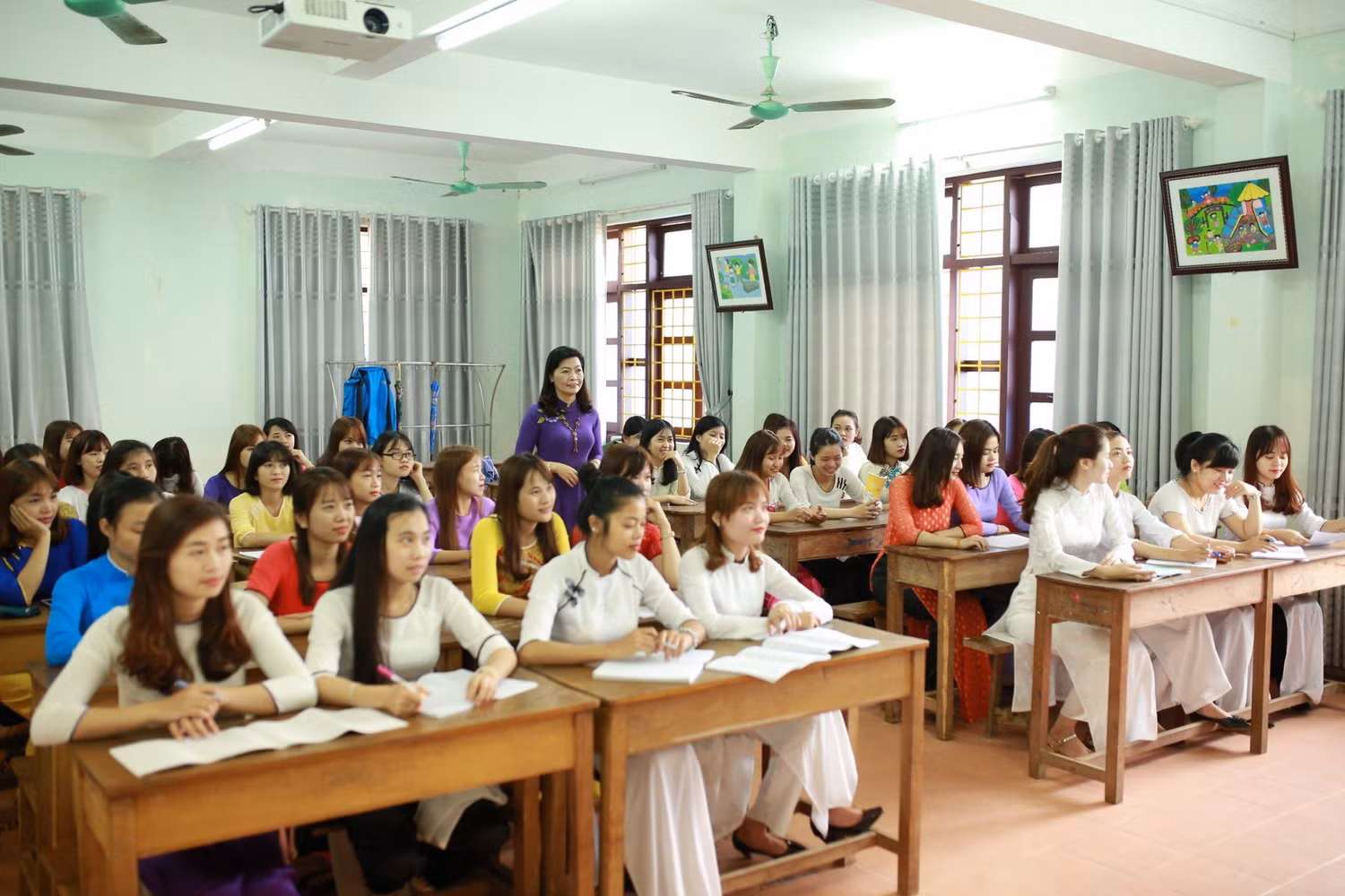 Các trường cao đẳng sư phạm hiện đang phải đối mặt với nhiều khó khăn. Ảnh minh hoạ: Trường Cao đẳng Sư phạm Quảng Trị Các trường cao đẳng sư phạm hiện đang phải đối mặt với nhiều khó khăn. Ảnh minh hoạ: Trường Cao đẳng Sư phạm Quảng Trị