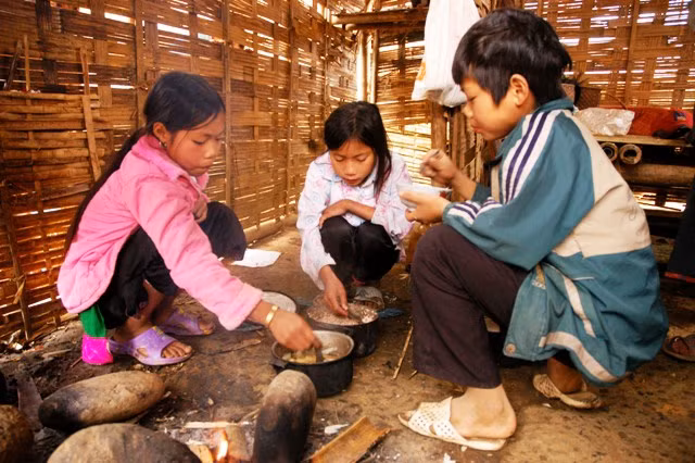 Những trẻ em cùng cao, đây là các đối tượng cần được quan tâm nhất và cũng khó quan tâm nhất.