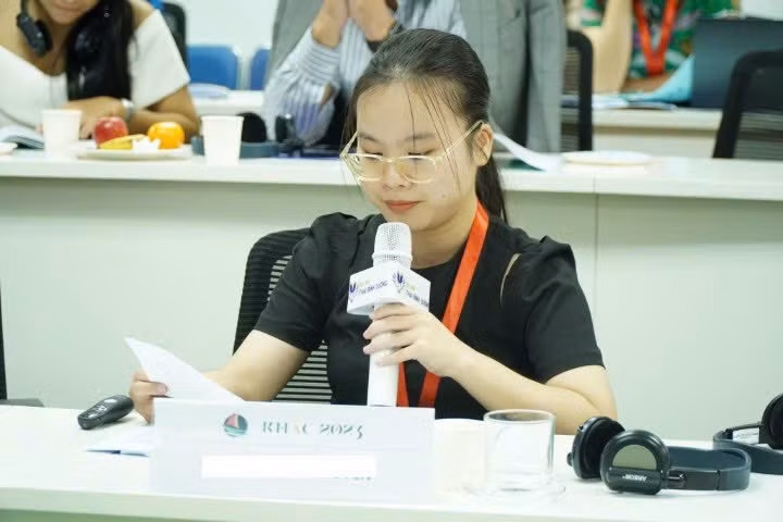 Trần Thị Khánh Vi, Thủ khoa khép ngành Đông Nam Á học 2023, rường Đại học Khoa học Xã hội và Nhân văn, Đại học Quốc gia Hà Nội. Ảnh NVCC .jpg