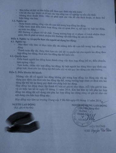 Trong hợp đồng lao động giữa những giáo viên này với Trường Trung cấp Y Hà Nội không hề có điều khoản nào ghi phải giao nộp văn bằng gốc đến hết thời hạn hợp đồng…