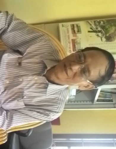 Ông Nguyễn Văn Thêm, Hiệu trưởng Trường Trung cấp Y Hà Nội cho biết: "Có thu giữ bằng gốc của 11 giáo viên". Ảnh: Tiến Thành