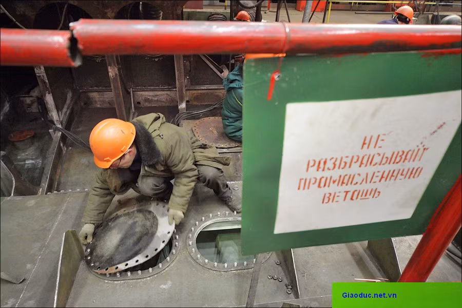 Tàu ngầm Kaluga Tàu ngầm Kaluga