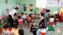 Học sinh ăn miến trắng, hiệu trưởng phủ nhận chuyện quên chế biến thịt gà ảnh 4