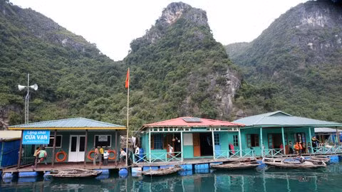 Lênh đênh con chữ giữa lòng biển khơi ảnh 1