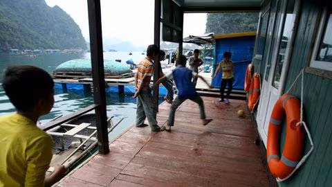 Lênh đênh con chữ giữa lòng biển khơi ảnh 13