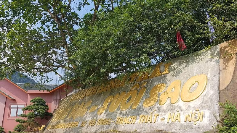 Một góc khu du lịch sinh thái Thác Bạc - Suối Sao gần gũi, thân thiện với môi trường rừng sản xuất. Một góc khu du lịch sinh thái Thác Bạc - Suối Sao gần gũi, thân thiện với môi trường rừng sản xuất.