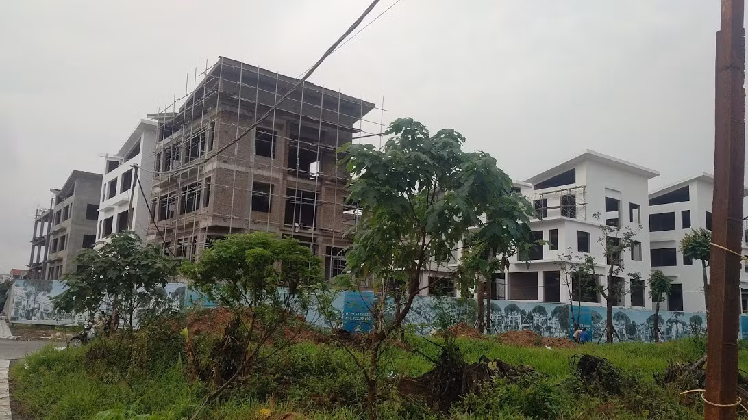 Khu biệt thự Khai Sơn Hill có nguy cơ phải phá dỡ vì sai phạm quá nhiều (Ảnh chụp ngày 26/4)