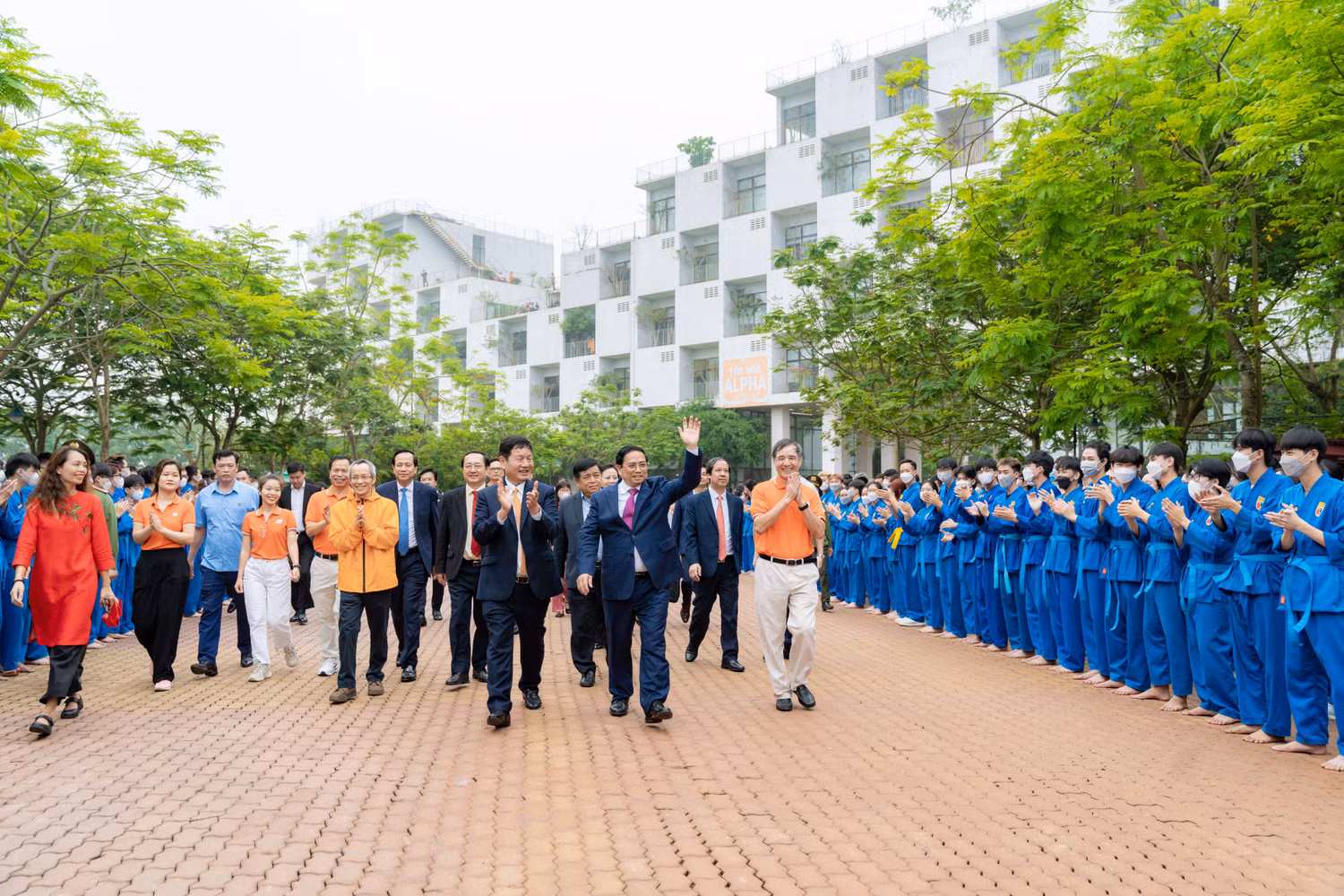 Ngày 14/4, Thủ tướng Chính phủ Phạm Minh Chính cùng đoàn công tác đã tới thăm và làm việc với Trường Đại học FPT và Công ty TNHH Phần mềm FPT tại Hòa Lạc. Ngày 14/4, Thủ tướng Chính phủ Phạm Minh Chính cùng đoàn công tác đã tới thăm và làm việc với Trường Đại học FPT và Công ty TNHH Phần mềm FPT tại Hòa Lạc.