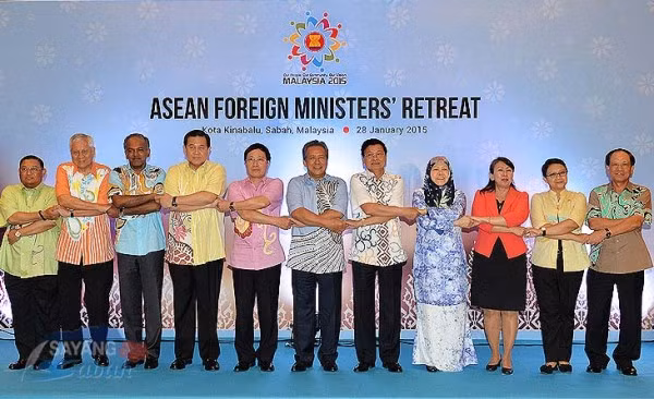 ASEAN cần tăng cường đồng thuận, chung tay chống chủ nghĩa bành trướng, thực dân mới ở khu vực, bảo vệ hòa bình, an ninh và ổn định ở Biển Đông, khu vực và quốc tế ASEAN cần tăng cường đồng thuận, chung tay chống chủ nghĩa bành trướng, thực dân mới ở khu vực, bảo vệ hòa bình, an ninh và ổn định ở Biển Đông, khu vực và quốc tế