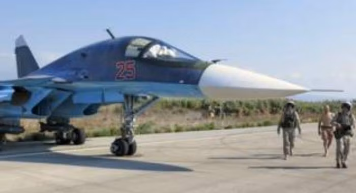 Máy bay chiến đấu Nga triển khai không kích ở Syria Máy bay chiến đấu Nga triển khai không kích ở Syria