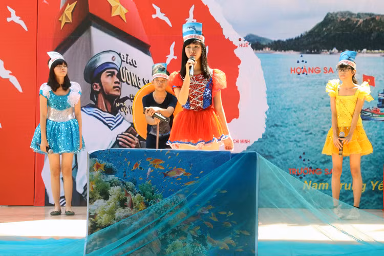 Các bài hùng biện thể hiện quyết tâm của các em việc bảo vệ biển đảo quê hương.