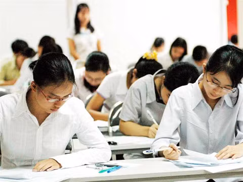 Học sinh bây giờ có thật sự dốt Sử? ảnh 1