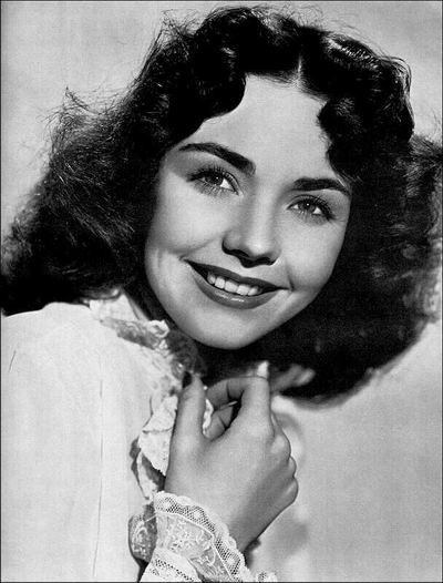 Jennifer Jones với phim "The Song of Bernadette"