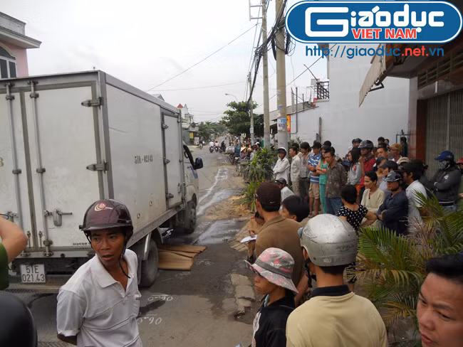 Do thiếu quan sát khi lùi xe, tài xế gây tai nạn chết người.
