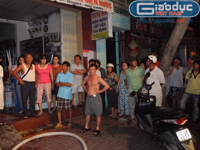 Những hộ dân kế bên khu vực cháy