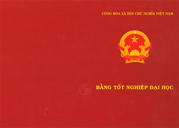 Trường không có phép đào tạo bằng 2 lấy đâu ra phôi bằng để cấp cho sinh viên?